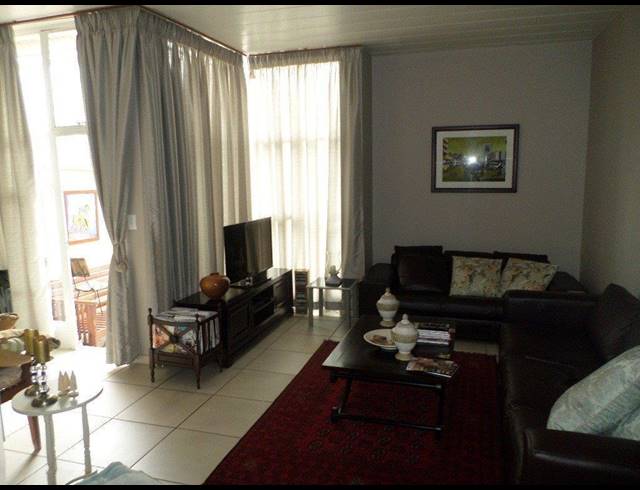 3 BEDROOM APARTMENT SOLD IN FLORAUNA